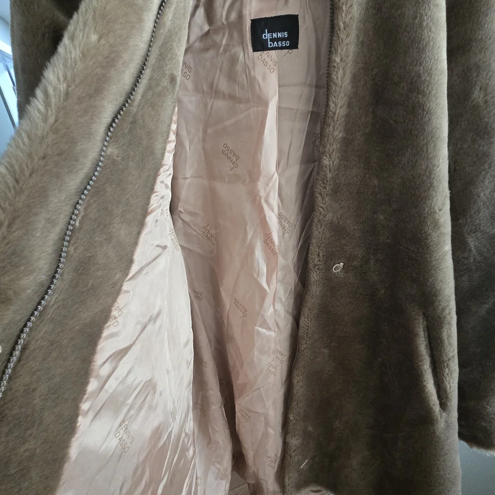 Women's Tan Faux Fur  Dennis Basso Coat Made In Usa - Picture 15 of 16